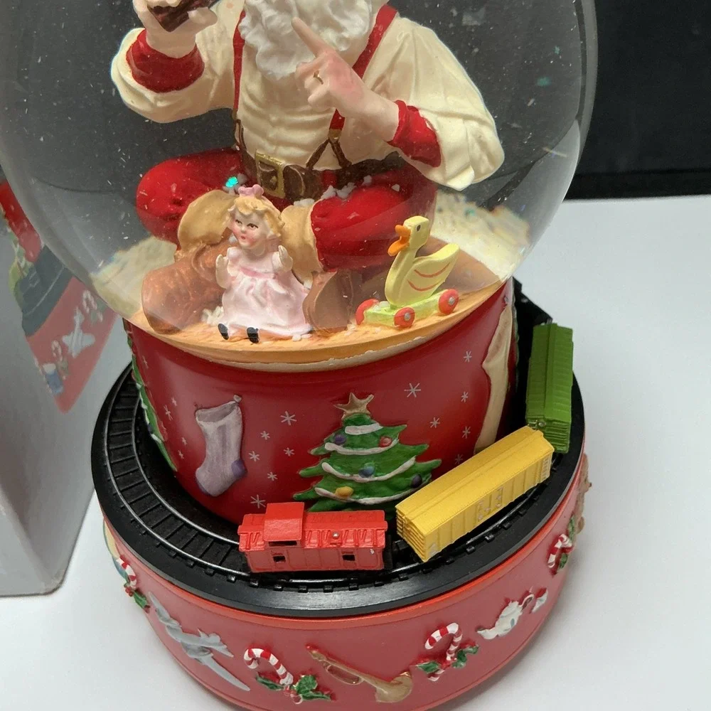 2001 Hallmark Coca-Cola Santa Musical Snow Globe Moving Train w/ Box Works Vtg